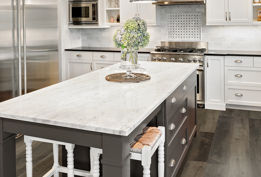 NATIONAL-FLOORING-PRODUCTS-WOOD-AND-LAMINATE-FLOORING-1401 WG-RIG Oak (Cushion) Kitchen Scene