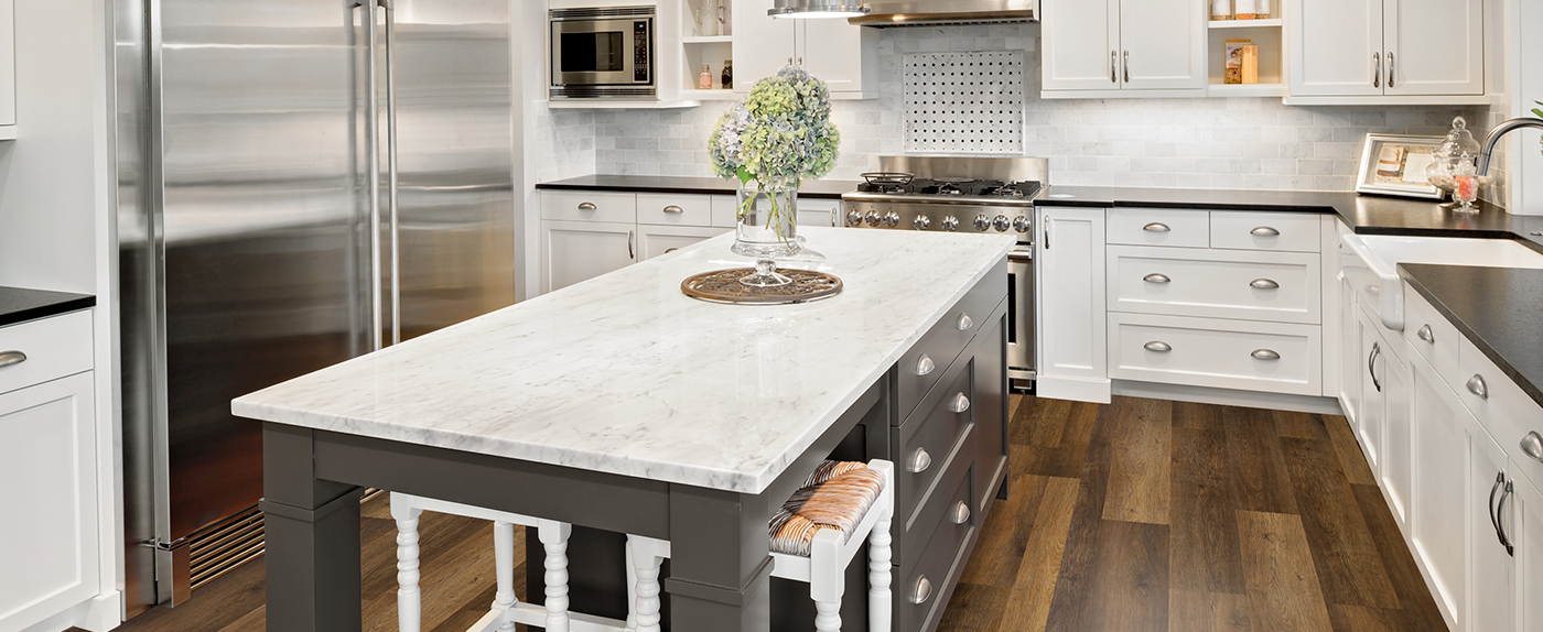 NATIONAL-FLOORING-PRODUCTS-WOOD-AND-LAMINATE-FLOORING-1421 WG-RIG Oak (Cushion) Kitchen Scene